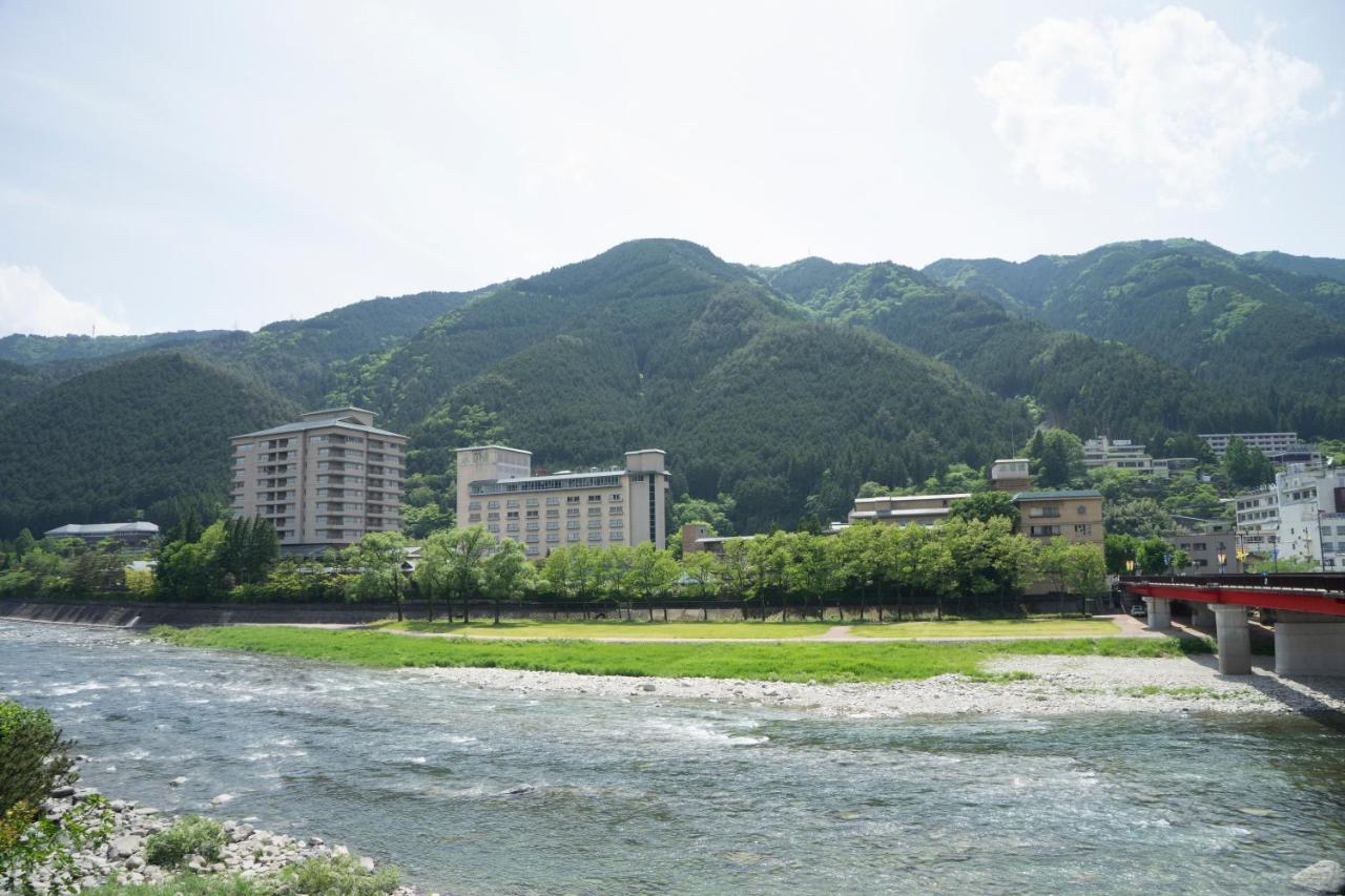 Suimeikan Gero Kültér fotó View of the town